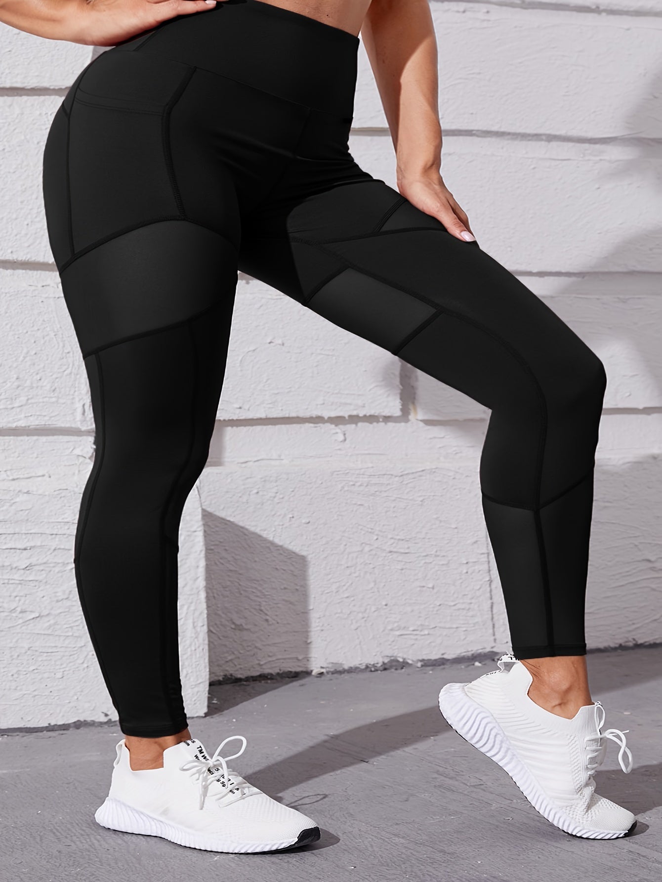Solid Pipping Contrast Mesh High Rise Stretch Leggings With Pocket