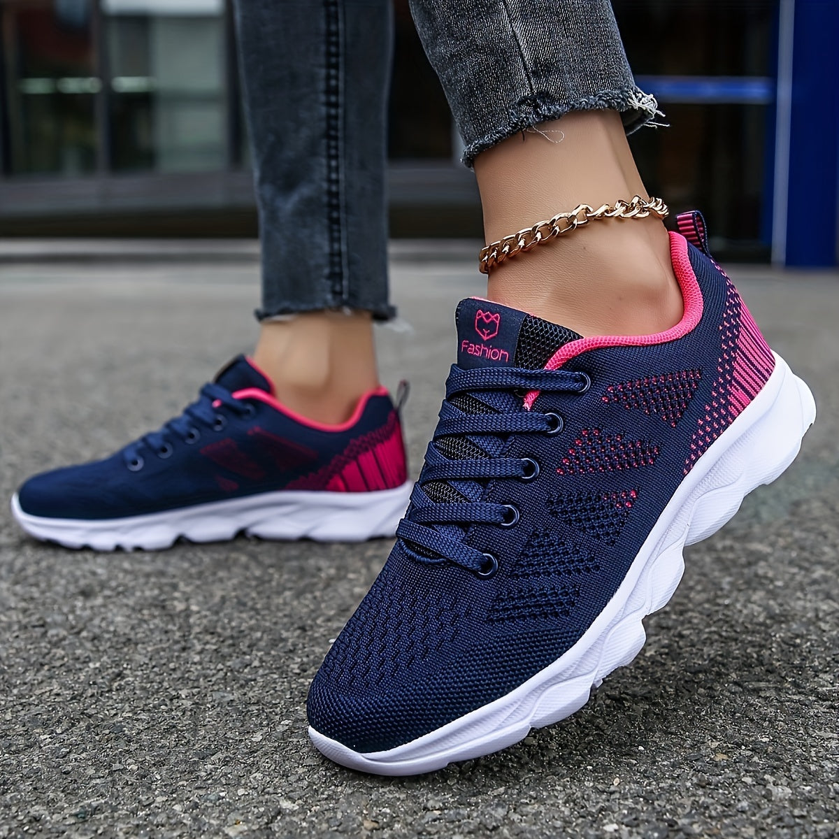 Women's Breathable Mesh Sneakers Lace Up Non Slip Lightweight Shoes