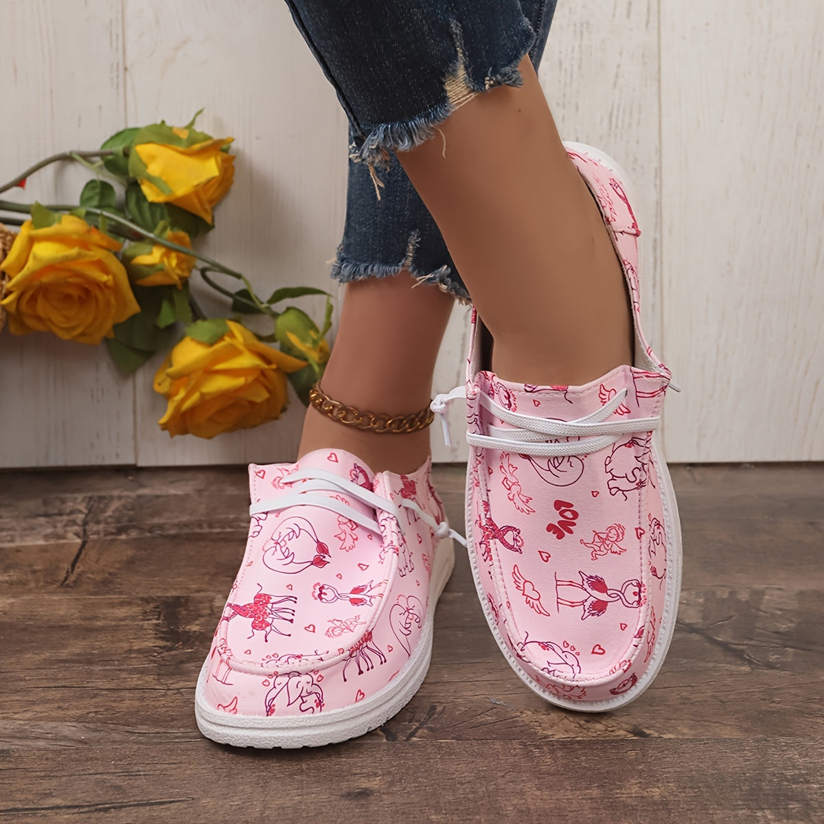 Women's Skate Shoes with Cartoon Patterns of Red Cranes