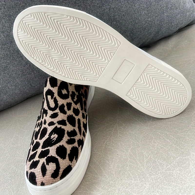 Leopard Print Canvas Slip-On Flats Round Toe Low Top Shoes