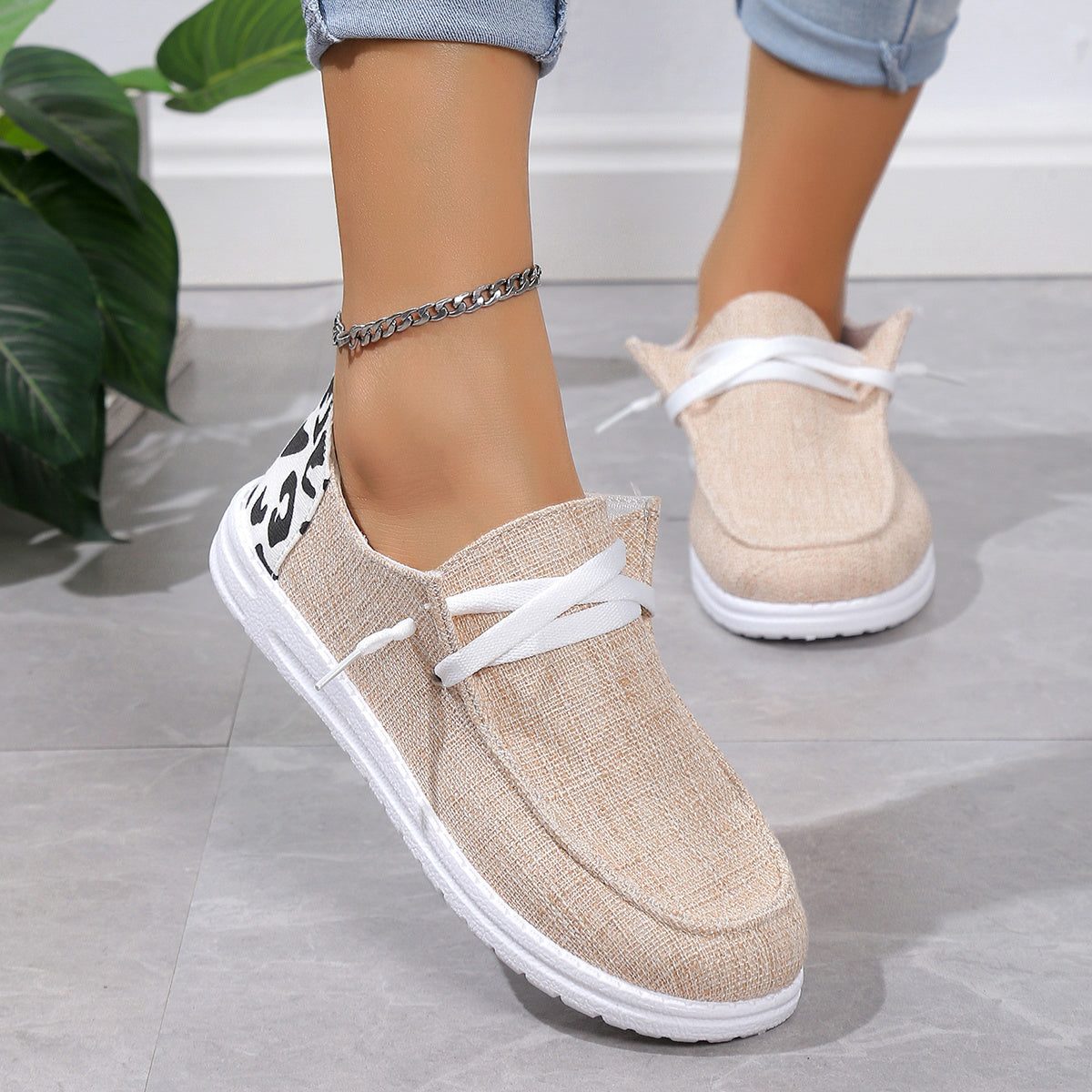 Leopard Print Canvas Shoes Lace Up Low Top Sneakers Lightweight Outdoor Shoes