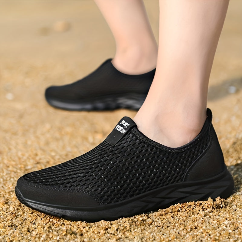 Men's Plus Size Running Shoes Breathable Mesh Non Slip Sneakers