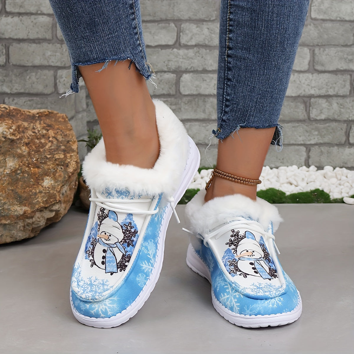 Women's Christmas Snowman & Snowflake Pattern Skateboard Shoes Low Top Sneakers