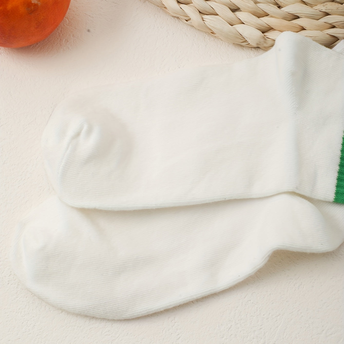 Women's Letter Print Mid Socks