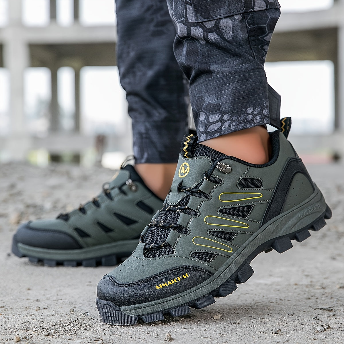 Men's Low Top Hiking Boots Non Slip Lace Up Shoes