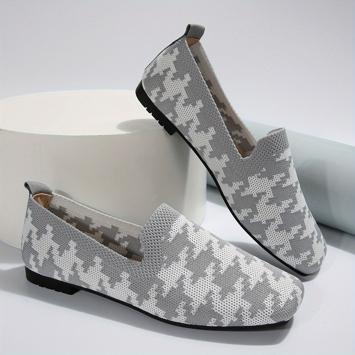 Women's Breathable Mesh Sneakers Square Toe Flat Shoes Lightweight Walking Shoes