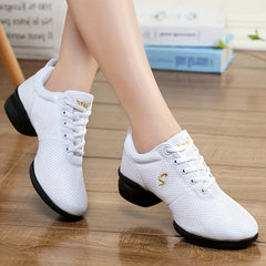 Breathable Mesh Dancing Shoes Non-Slip Lightweight Comfortable