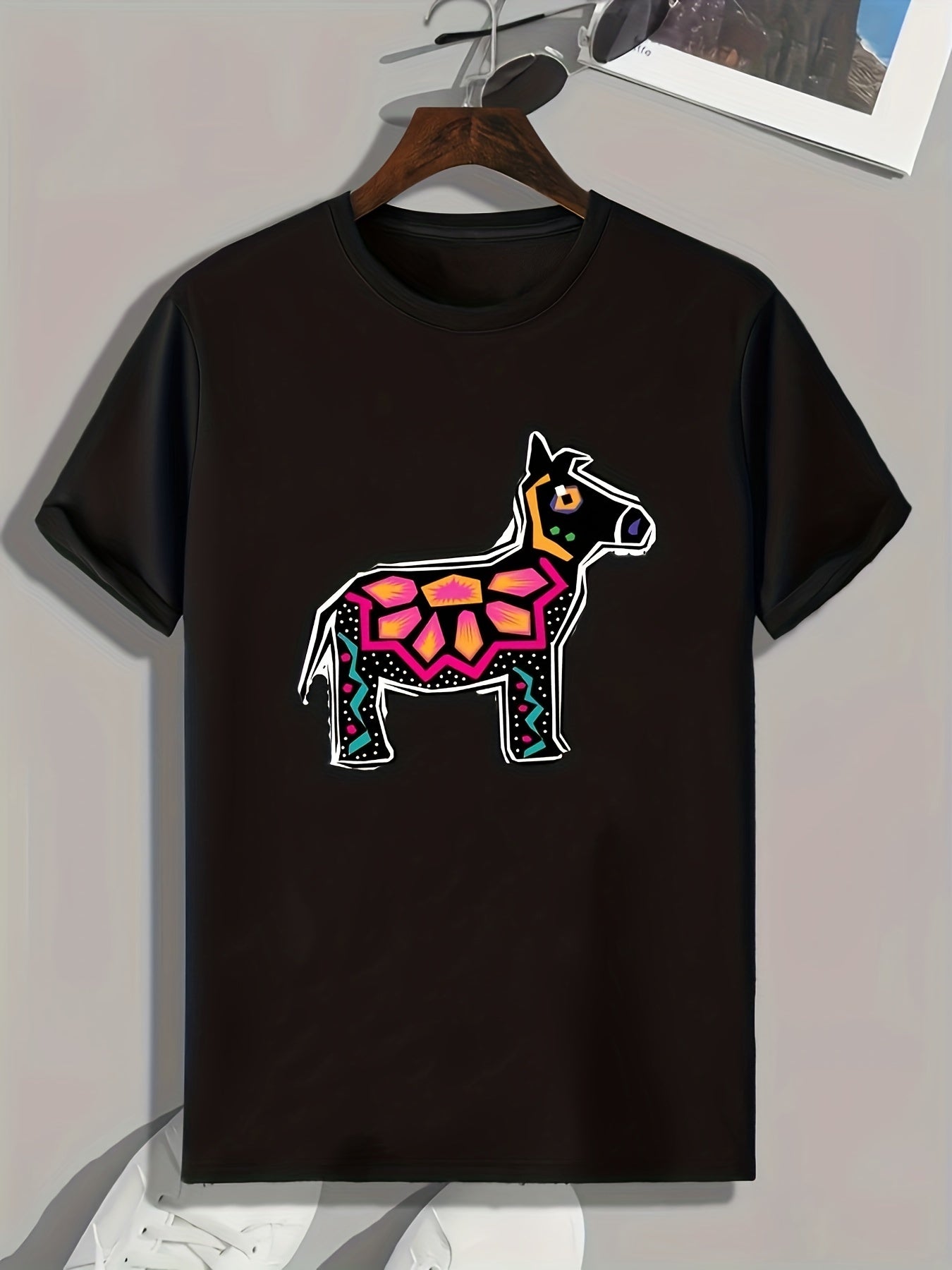 Modern Horse Print Men's Graphic Tee for Summer