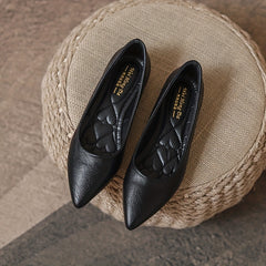 Women's Solid Flat Shoes Point Toe Soft Sole Shoes Lightweight