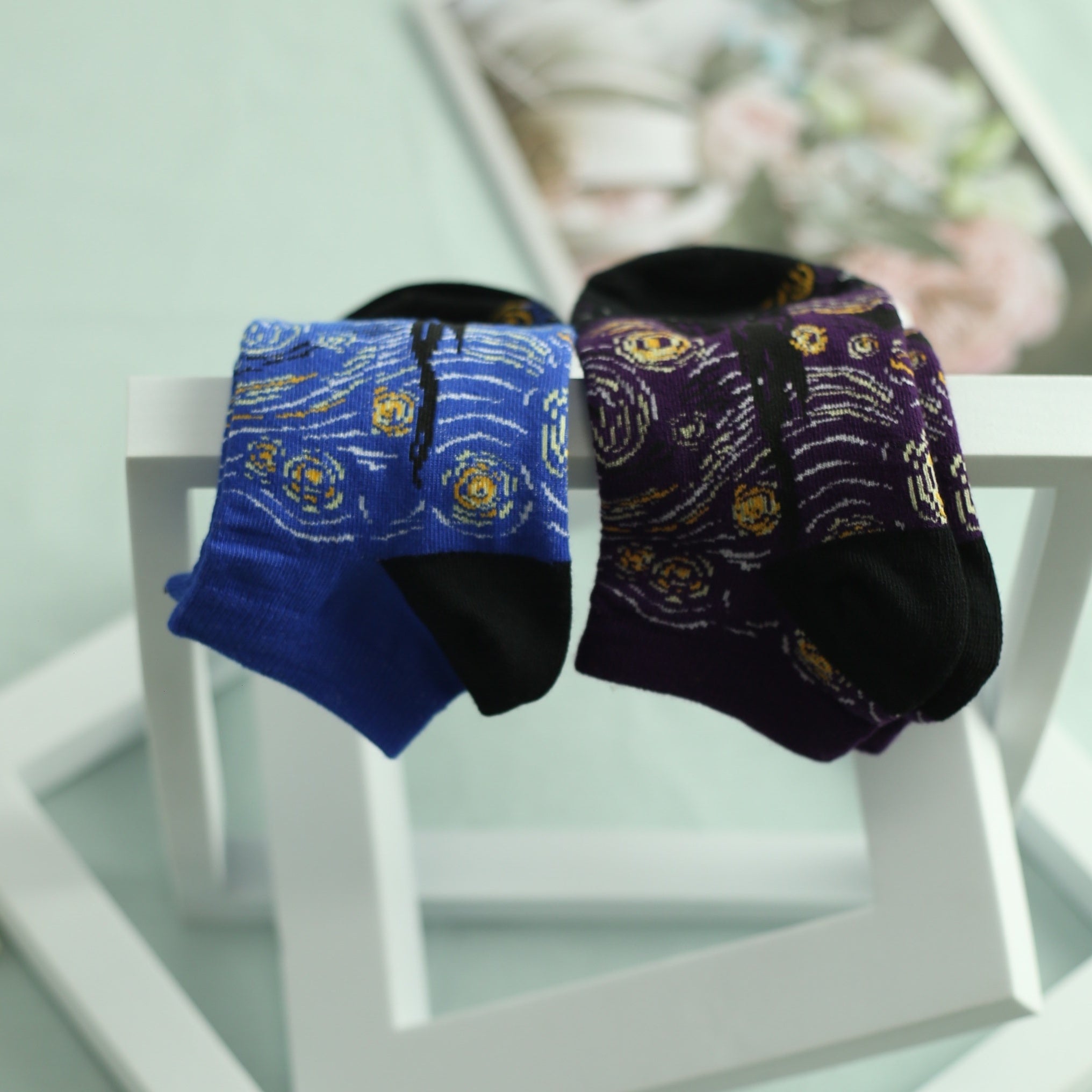 Men's Starry Night Pattern Crew Socks 2 Pairs