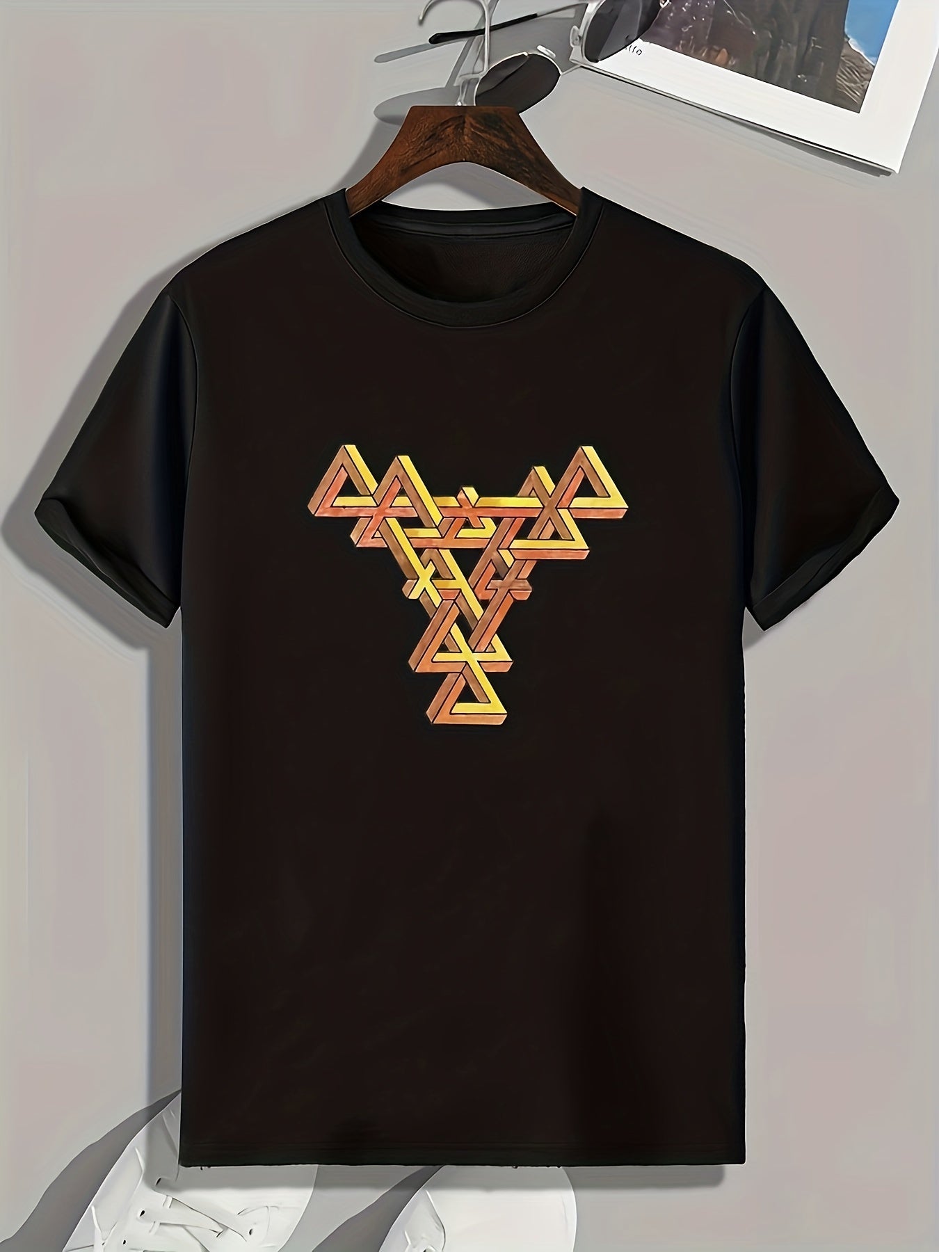 Triangle Mold Print Men's Graphic T shirt for Summer