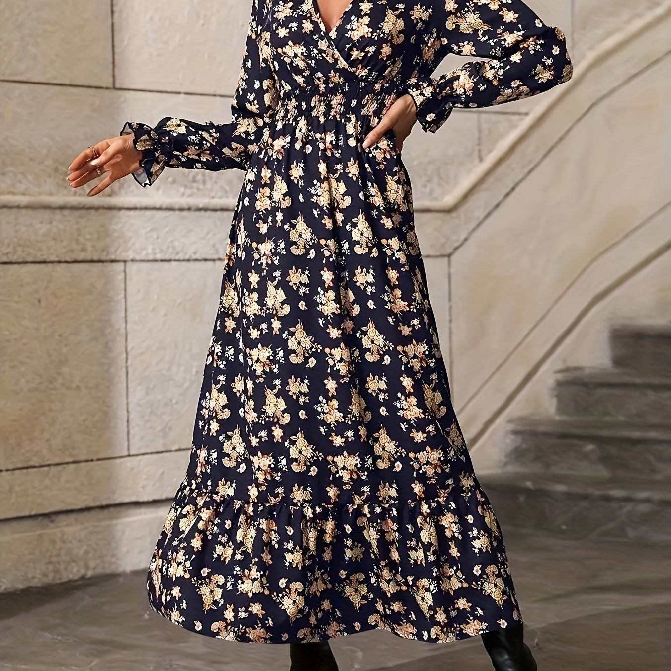 Ditsy Print Lantern Sleeve Maxi Dress