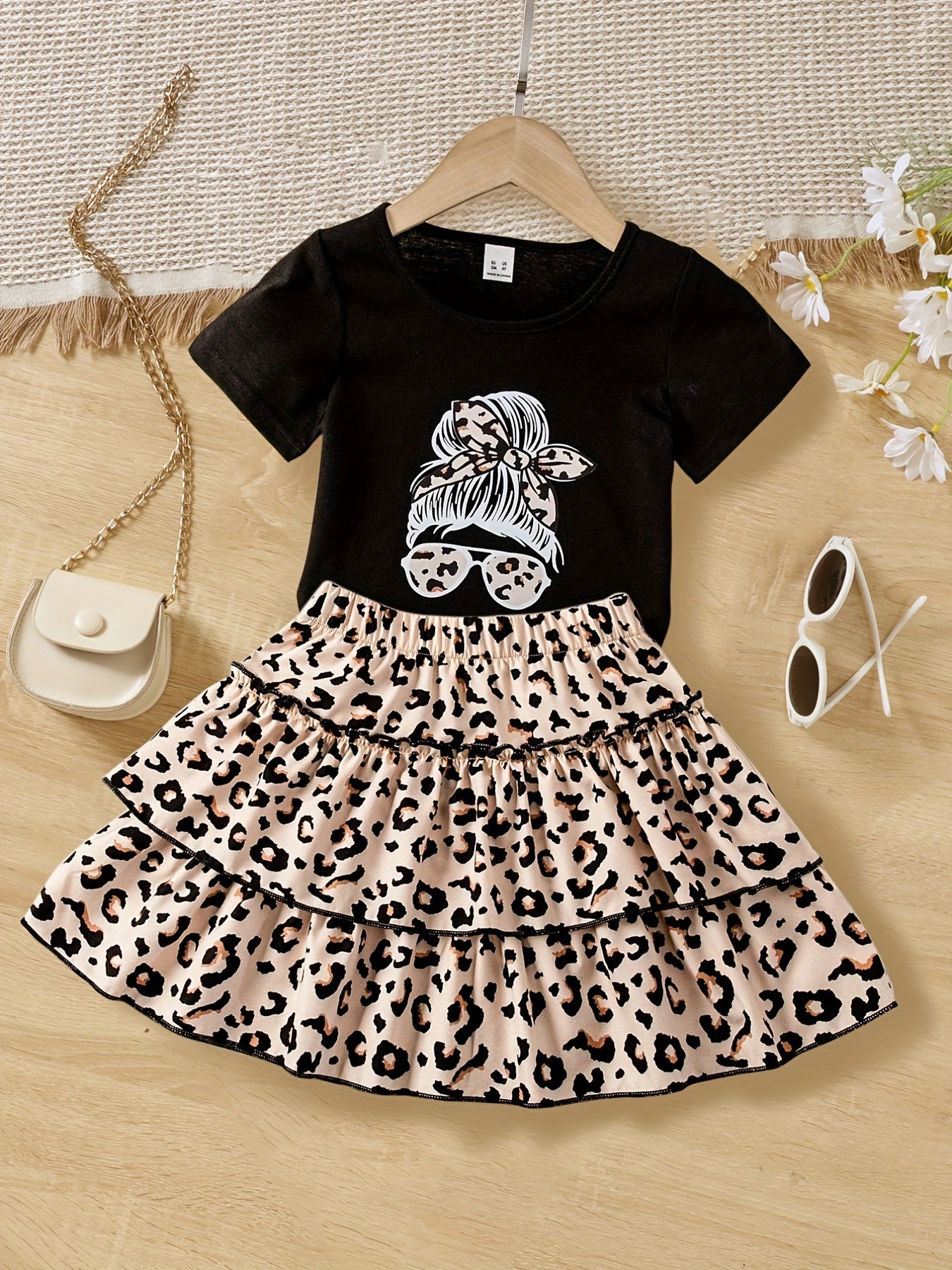 2pcs Girls Casual Round Neck Shirt Top And Leopard Print Skirt Set