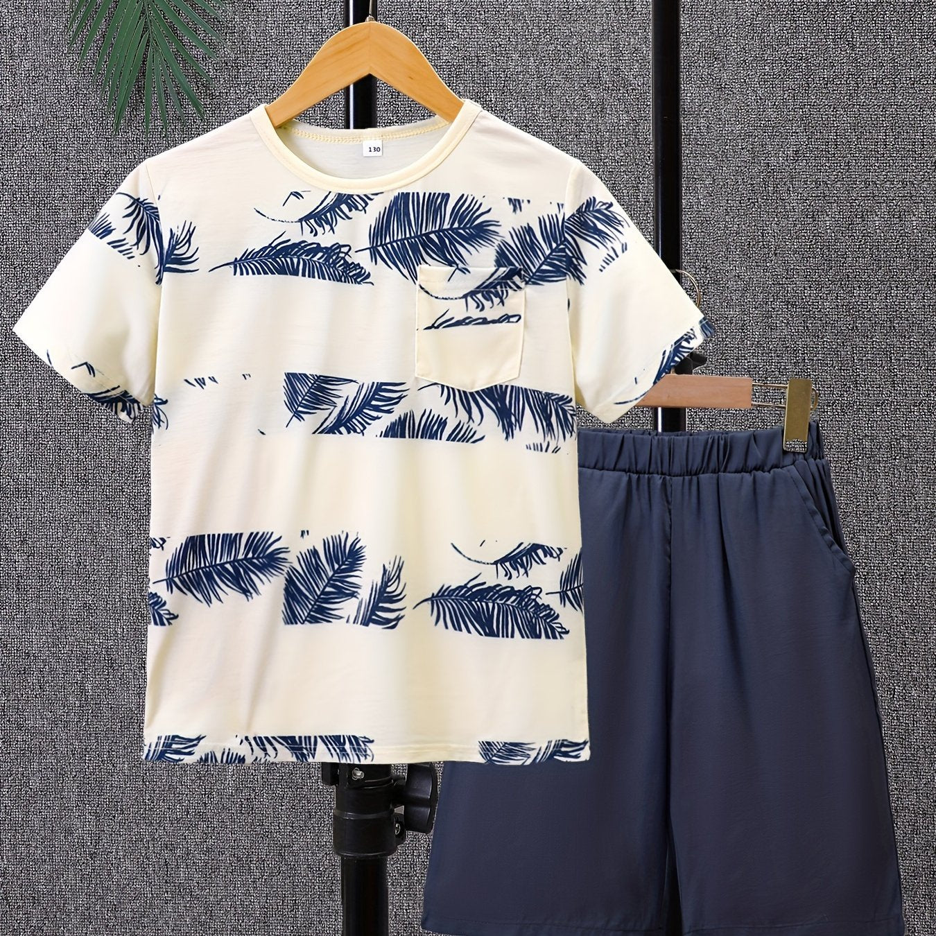 Boys Leaf Graphic Pocket T Shirts & Shorts Set Kids Summer Clothes
