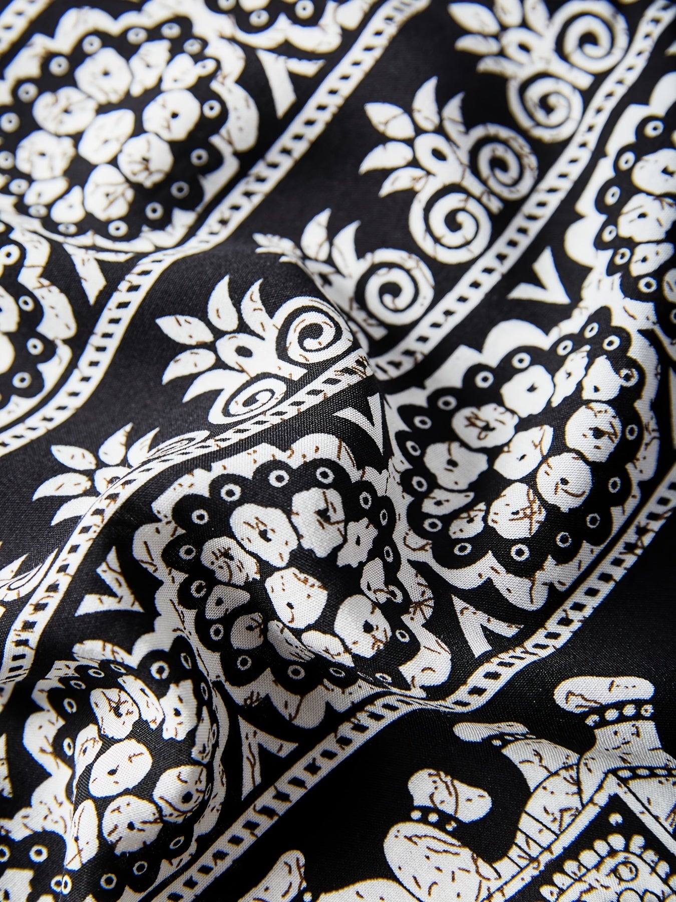 Geometric Print Elastic Stretch Shorts