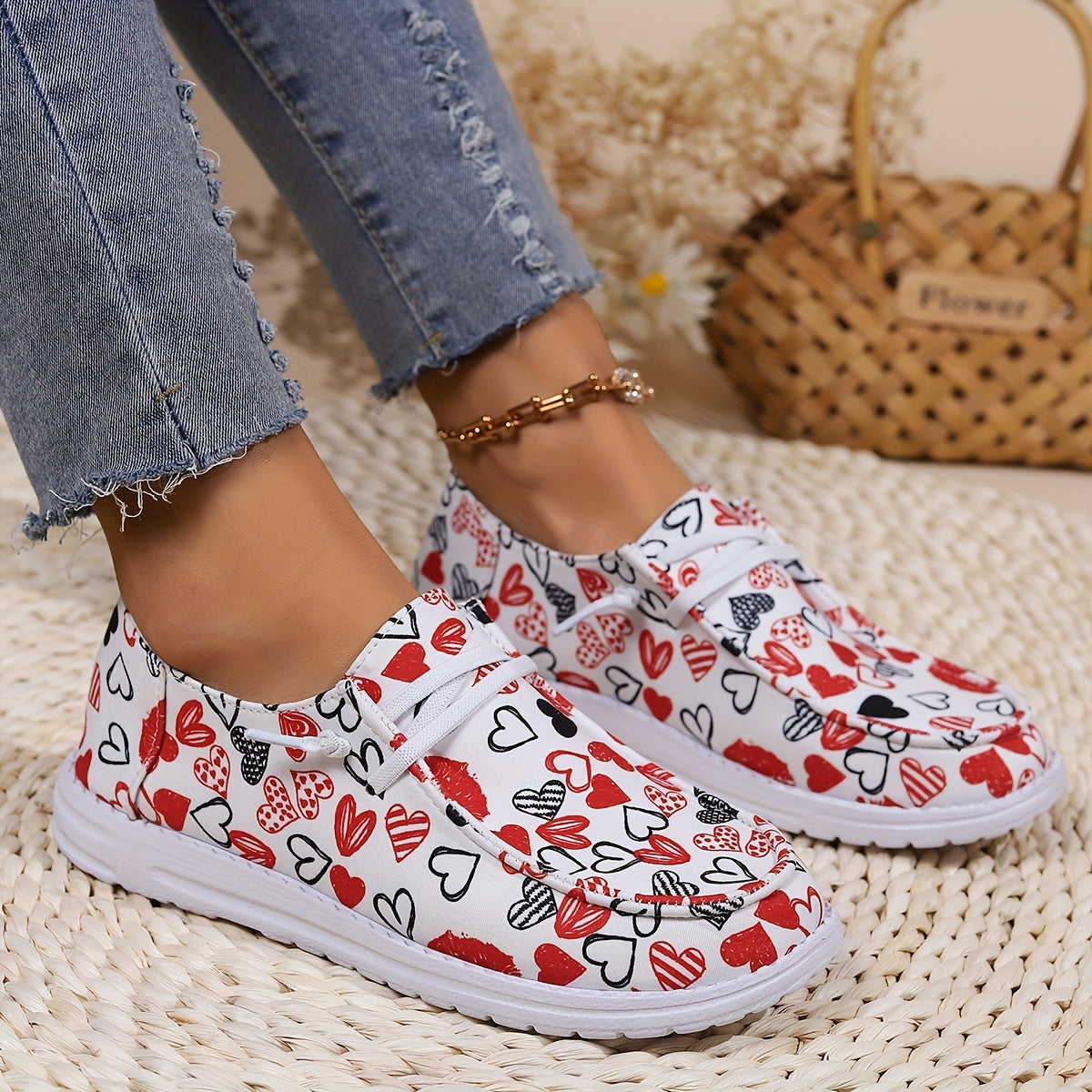 Women's Skateboard Shoes Hearts & Patterns Flat Lightweight Lace-up Canvas Shoes
