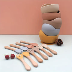 Silicone Baby Feeding Set with Suction Bowls and Spoons