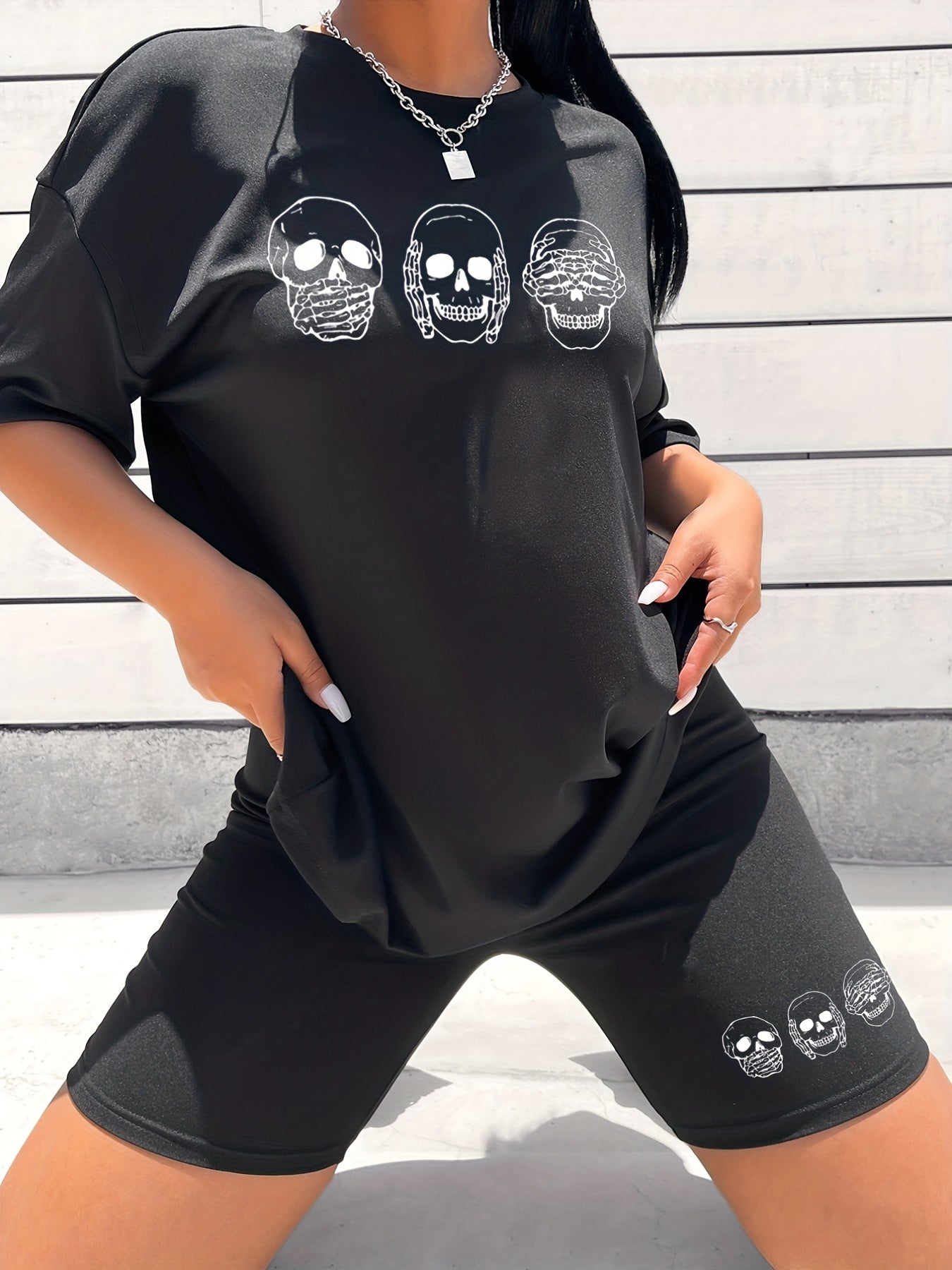 Skull Print Two piece Set Short Sleeve T shirt & Skinny Shorts