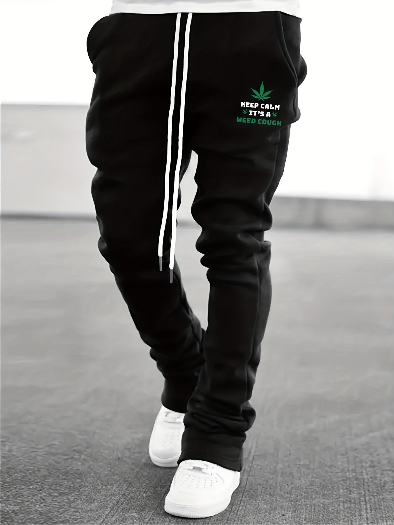 Leaf & Slogan Print Men's Drawstring Jogger Pants