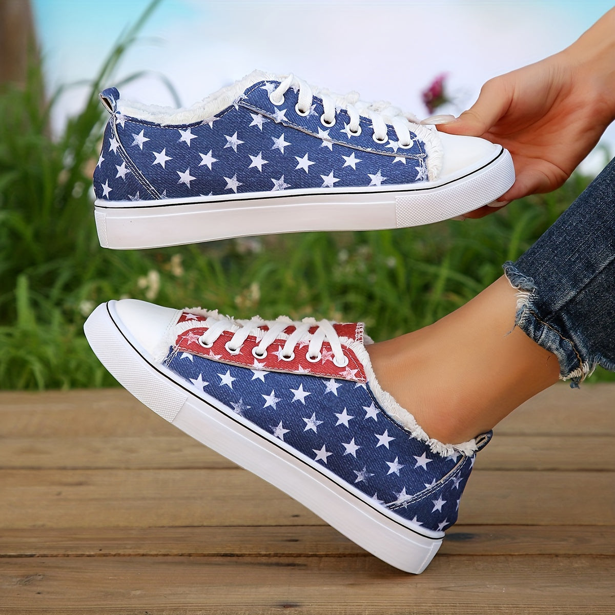Women's Print Canvas Sneakers Lace Up Low Top Shoes