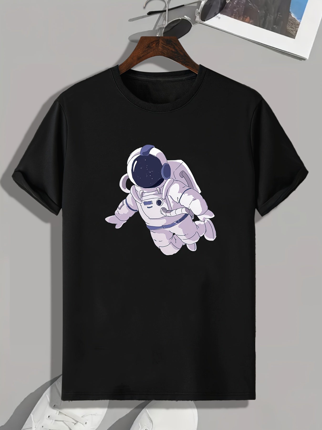 Men's Astronaut Print Slim Fit T-shirt