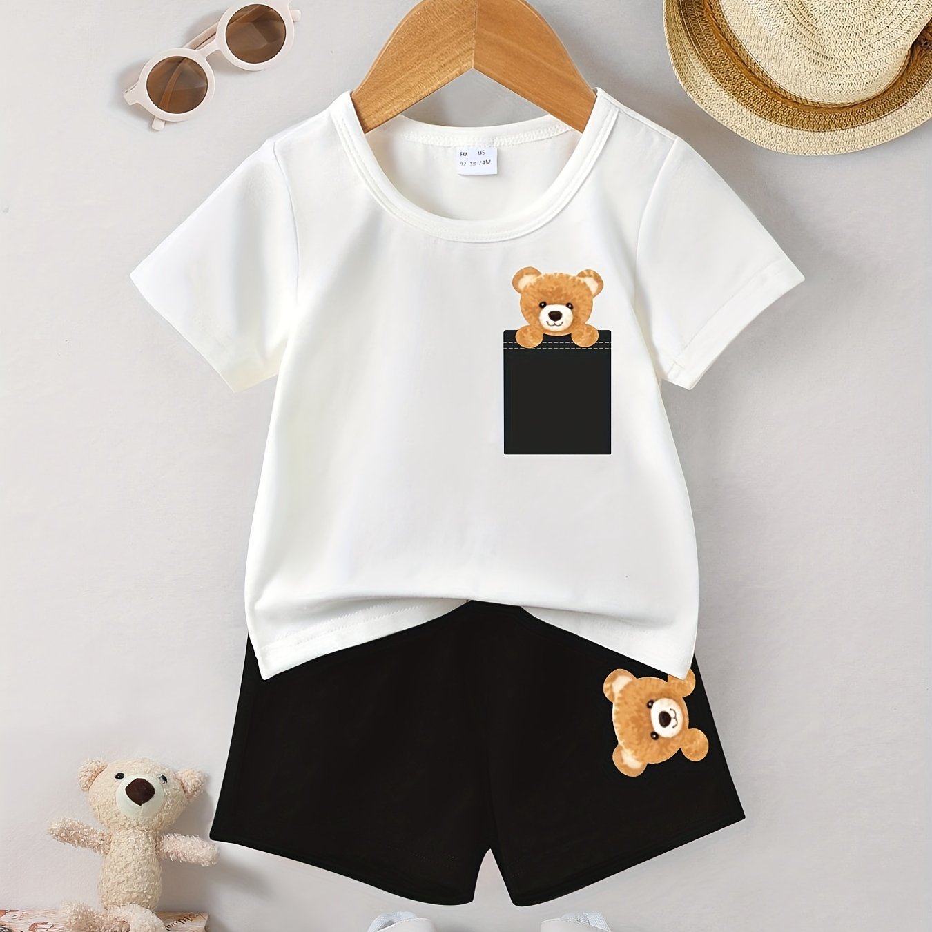 2pcs Bear Graphic Print T-shirt & Shorts Set for Summer