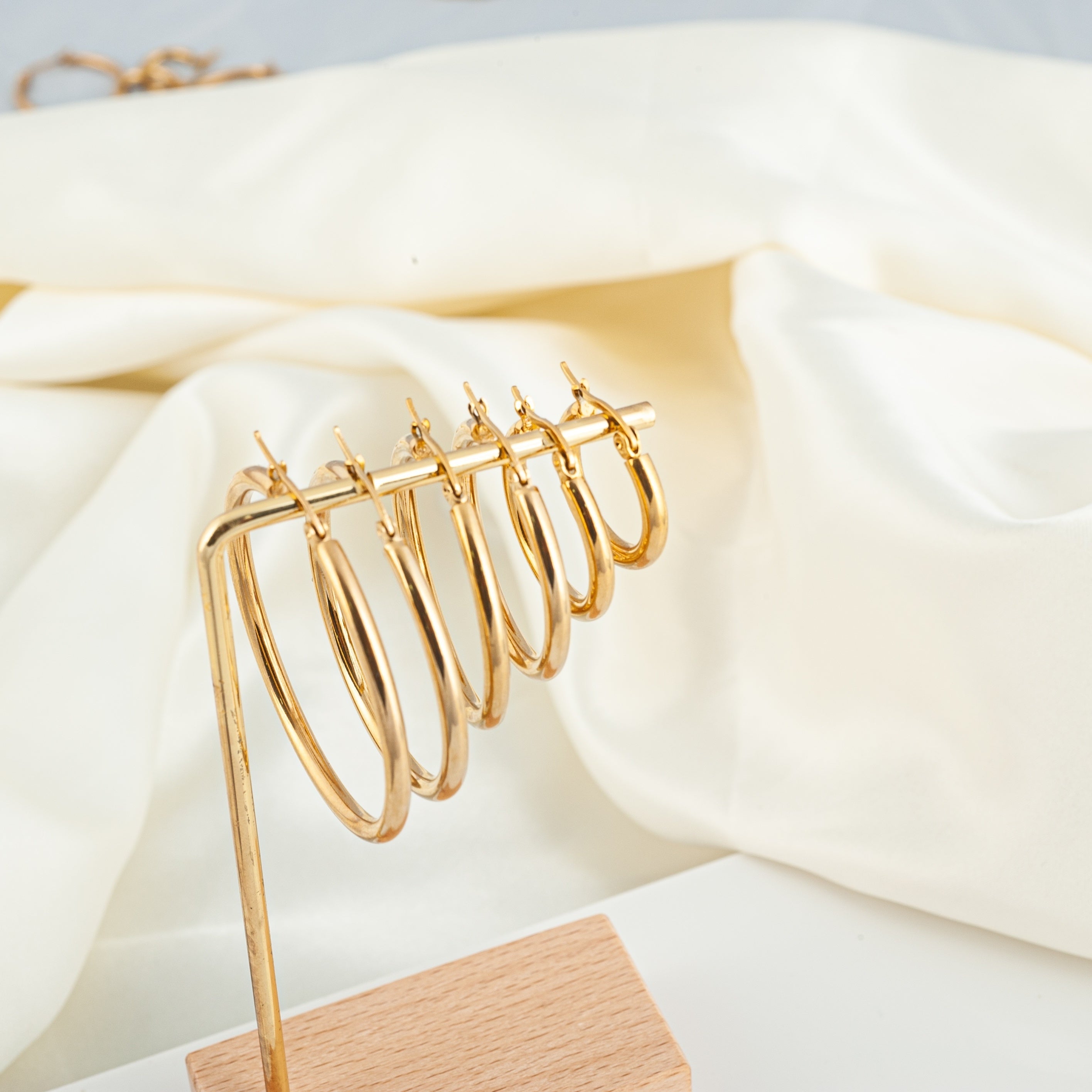 6 Pairs of Golden Round Hoop Earrings Set for Girls