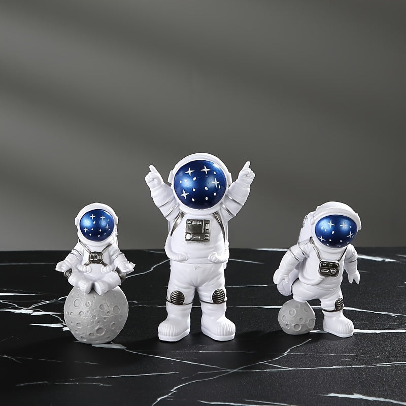 Small Astronaut Model Home Tabletop Decorations
