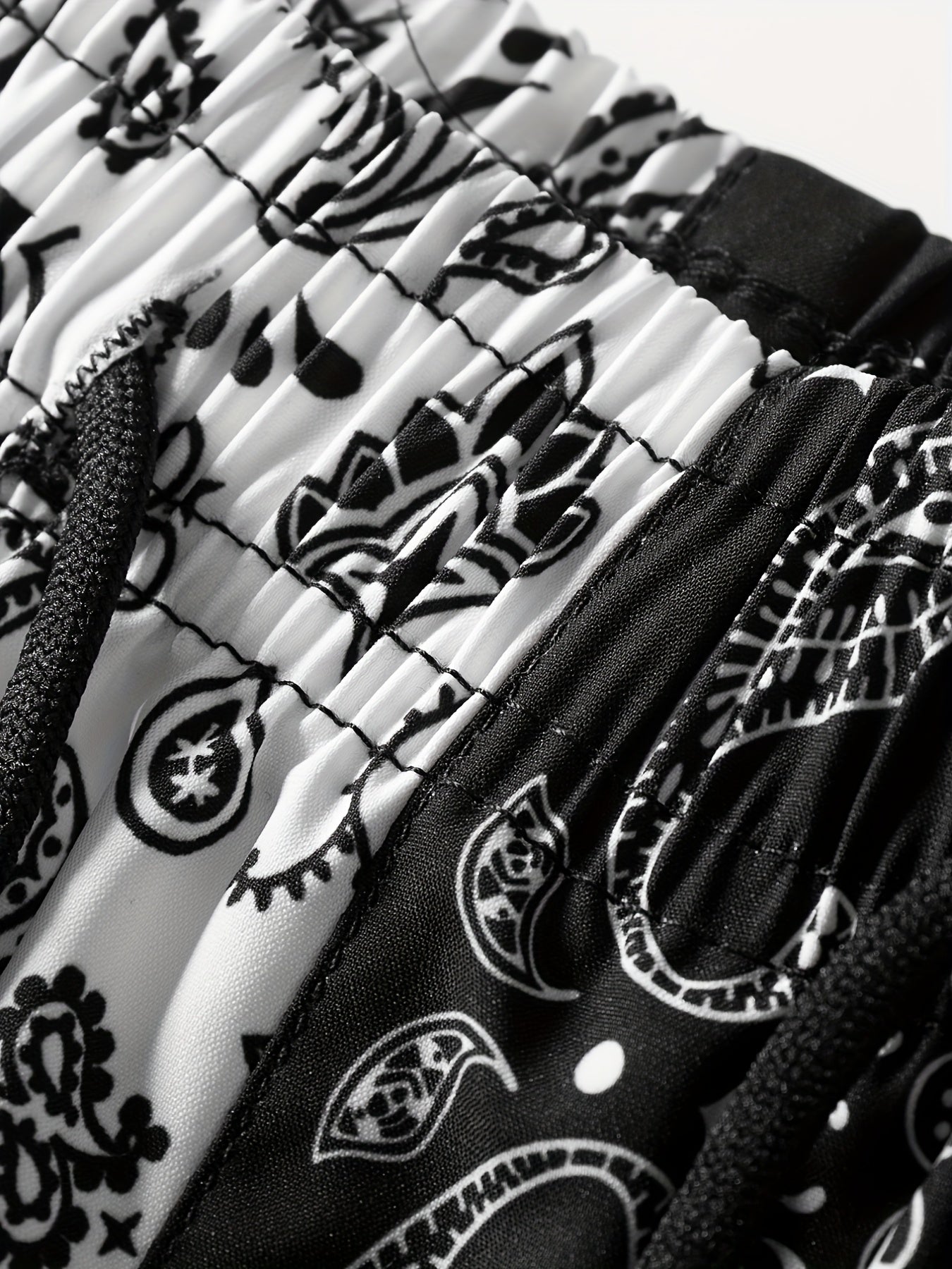 Men's Paisley Beach Shorts Breathable Swim Trunks for Summer