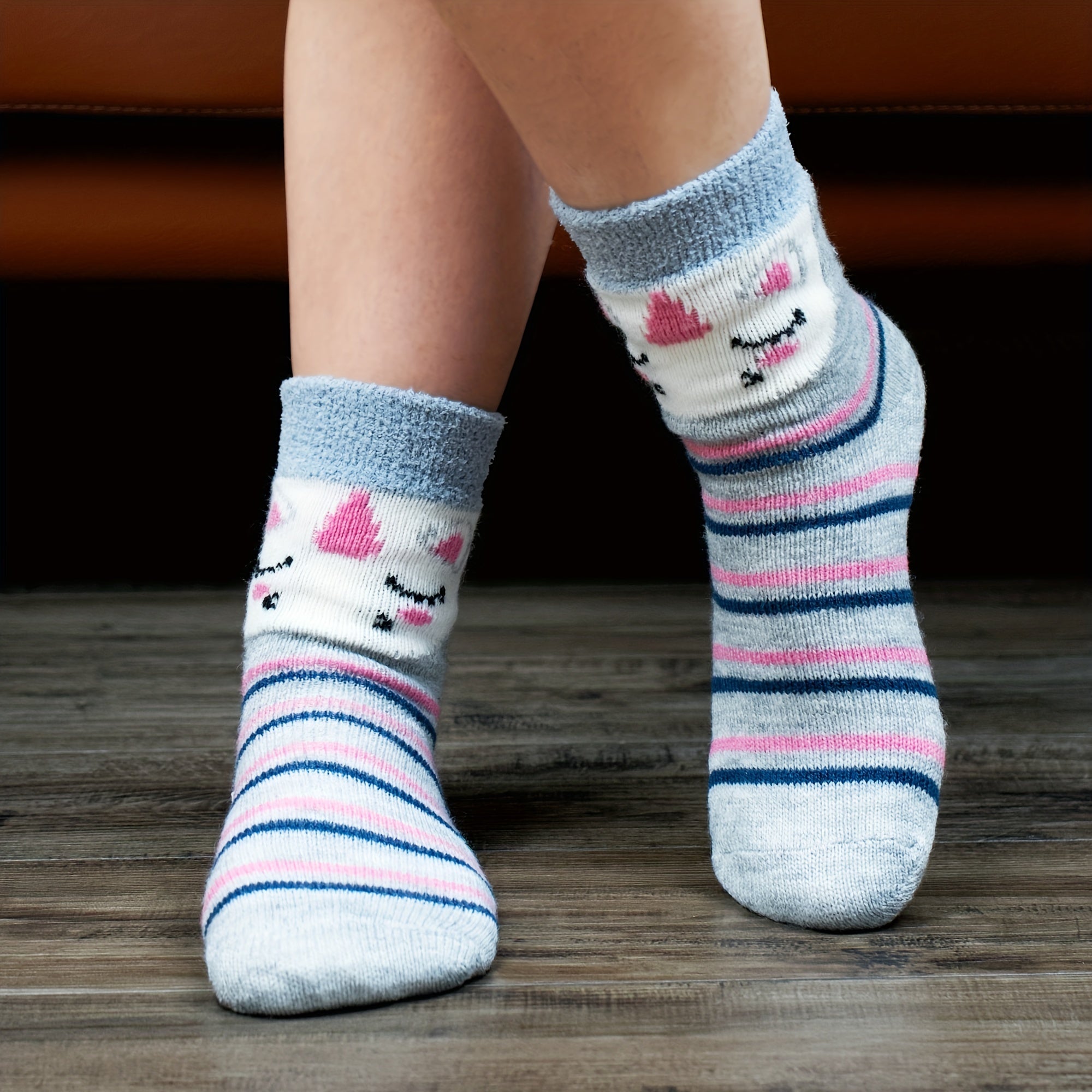 2 Pairs Star Pattern Socks Fuzzy & Warm Women's Stockings