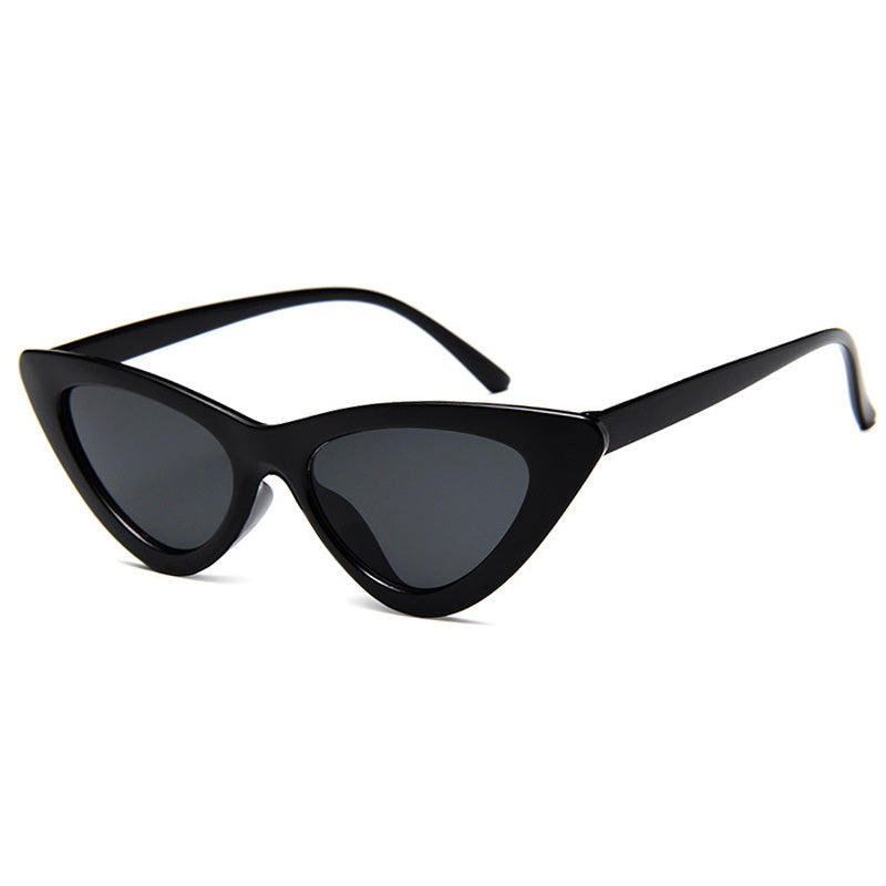 Chic Cat Eye Sunglasses in Black