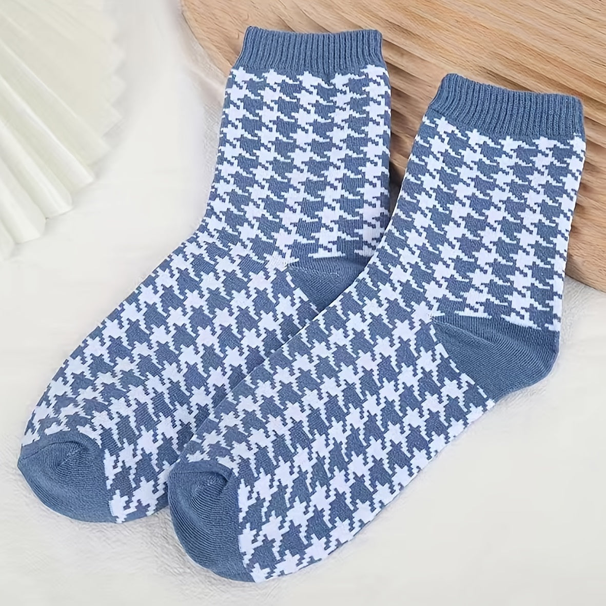Men's Striped Crew Socks Breathable Comfy Casual Unisex Outdoor Socks