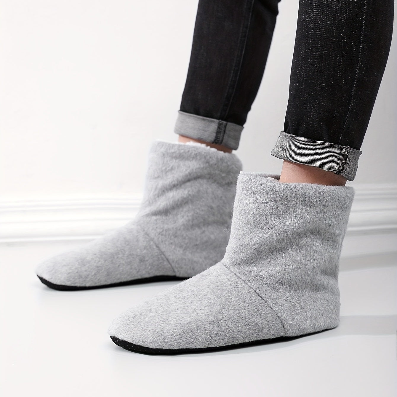 Men's Cozy Plush Booties Slippers Anti-Skid Winter Shoes