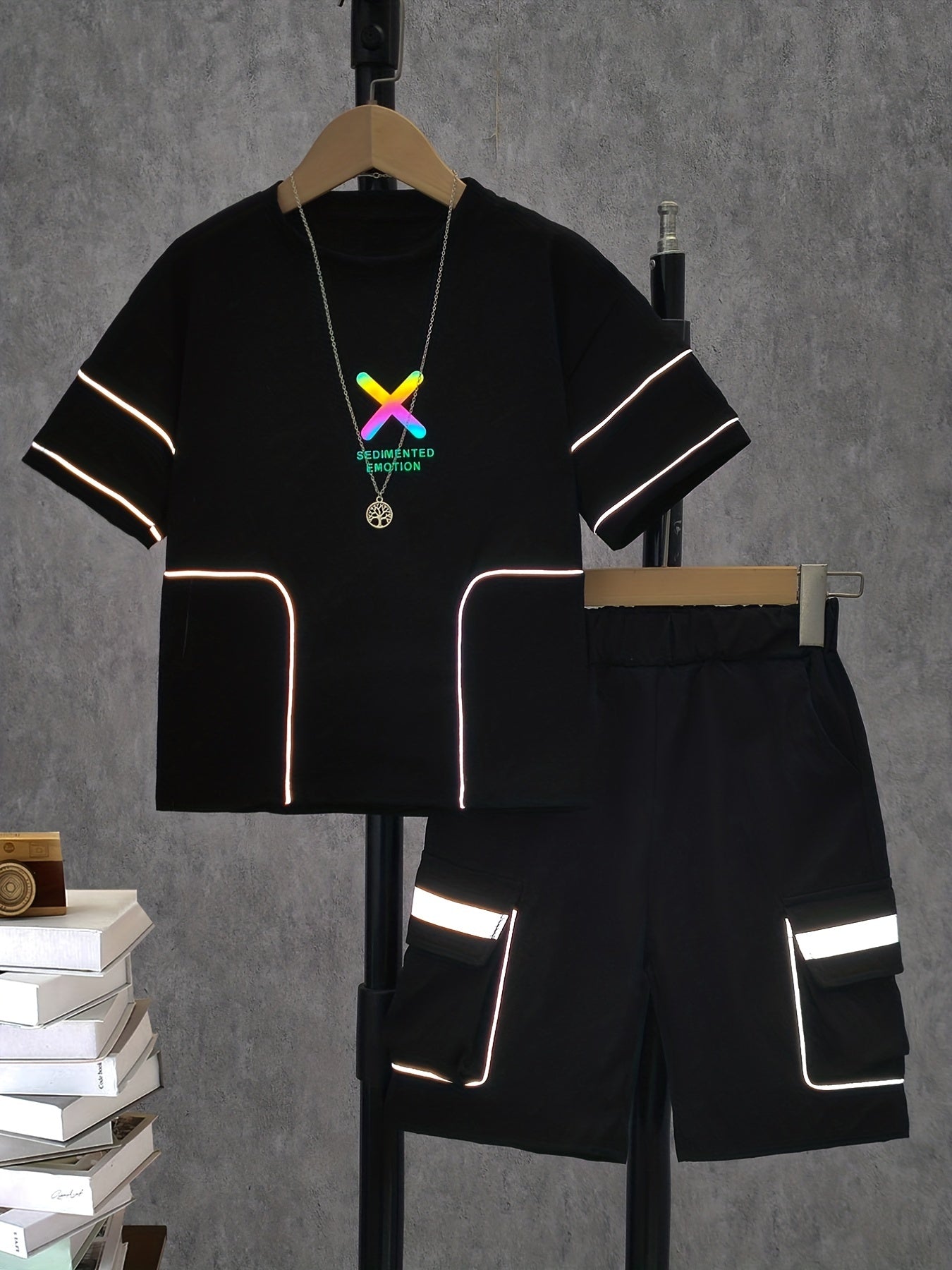2pcs Boys Luminous Bear T-shirt & Shorts Summer Clothes Sets