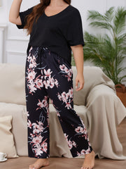 Floral Print Plus Size Pajamas Set Short Sleeve V Neck Tee & Pants