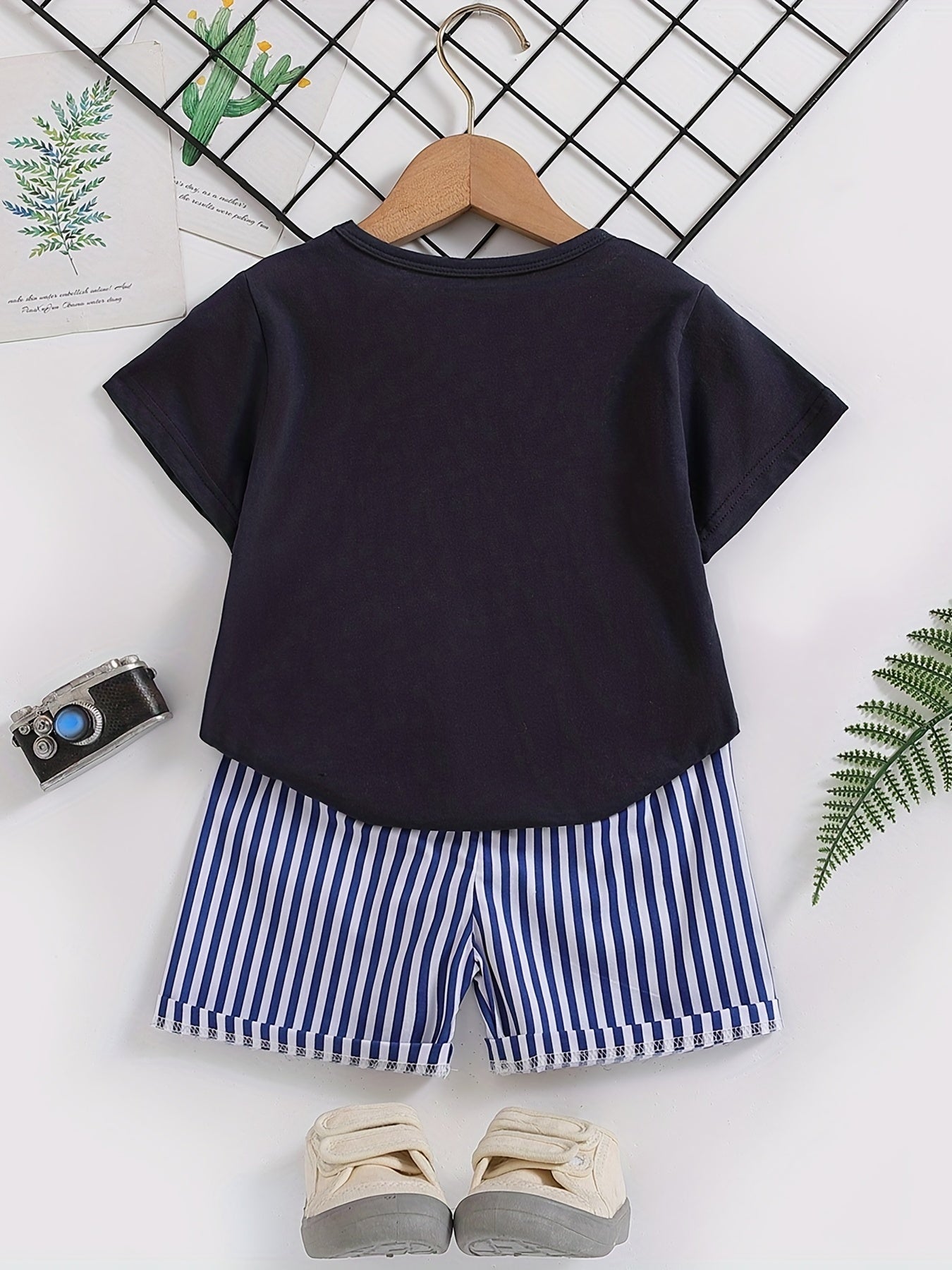 Boys Cartoon Whale Casual Outfit Round Neck T shirt & Striped Shorts