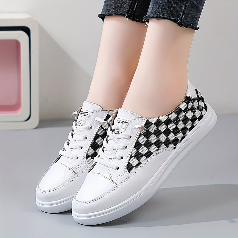 Women's Plaid Soft Sole Round Toe Board Shoes Lace up Casual Flat Walking Shoes