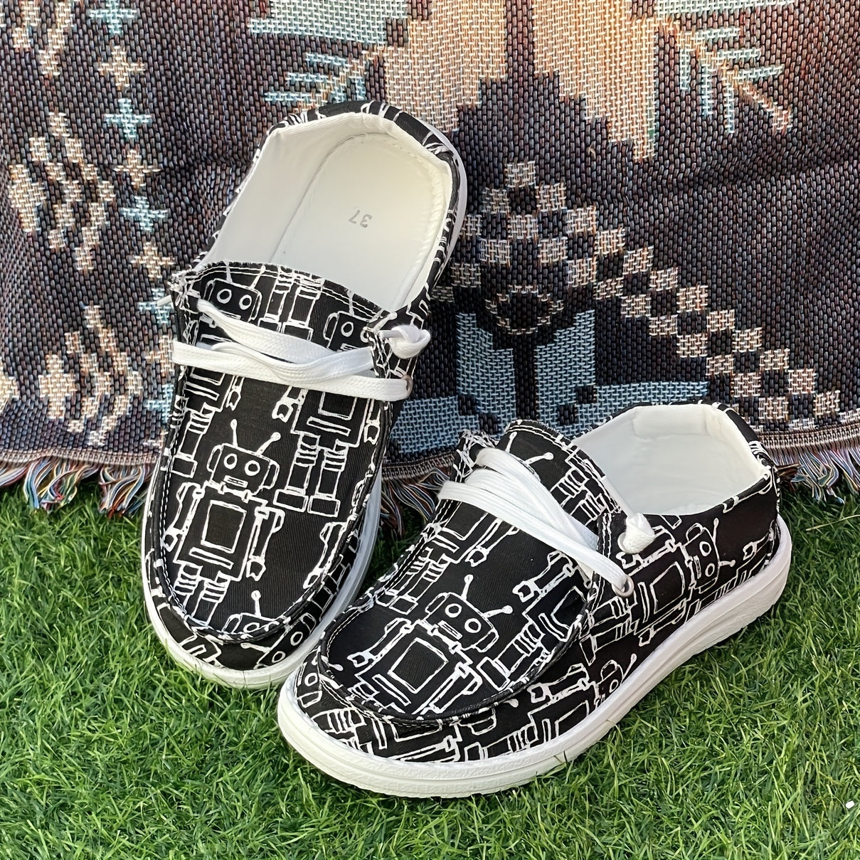 Robot Pattern Skate Shoes Lightweight Walking Breathable Running Shoes