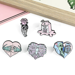Spooky Skull Brooch Pin - Halloween Accessory for Clothes and Bags