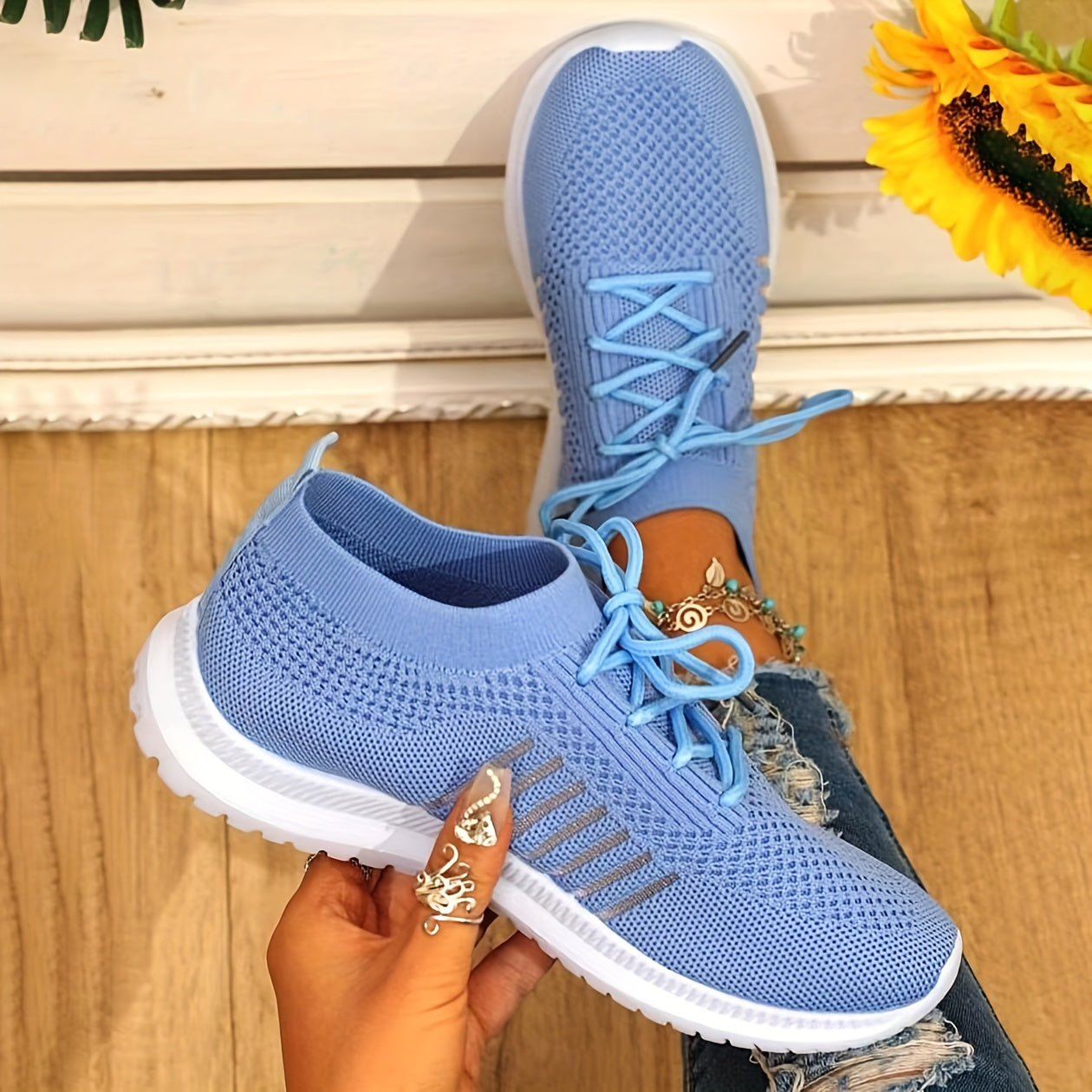 Women's Mesh Breathable Running Shoes Lightweight Low Top Sneakers