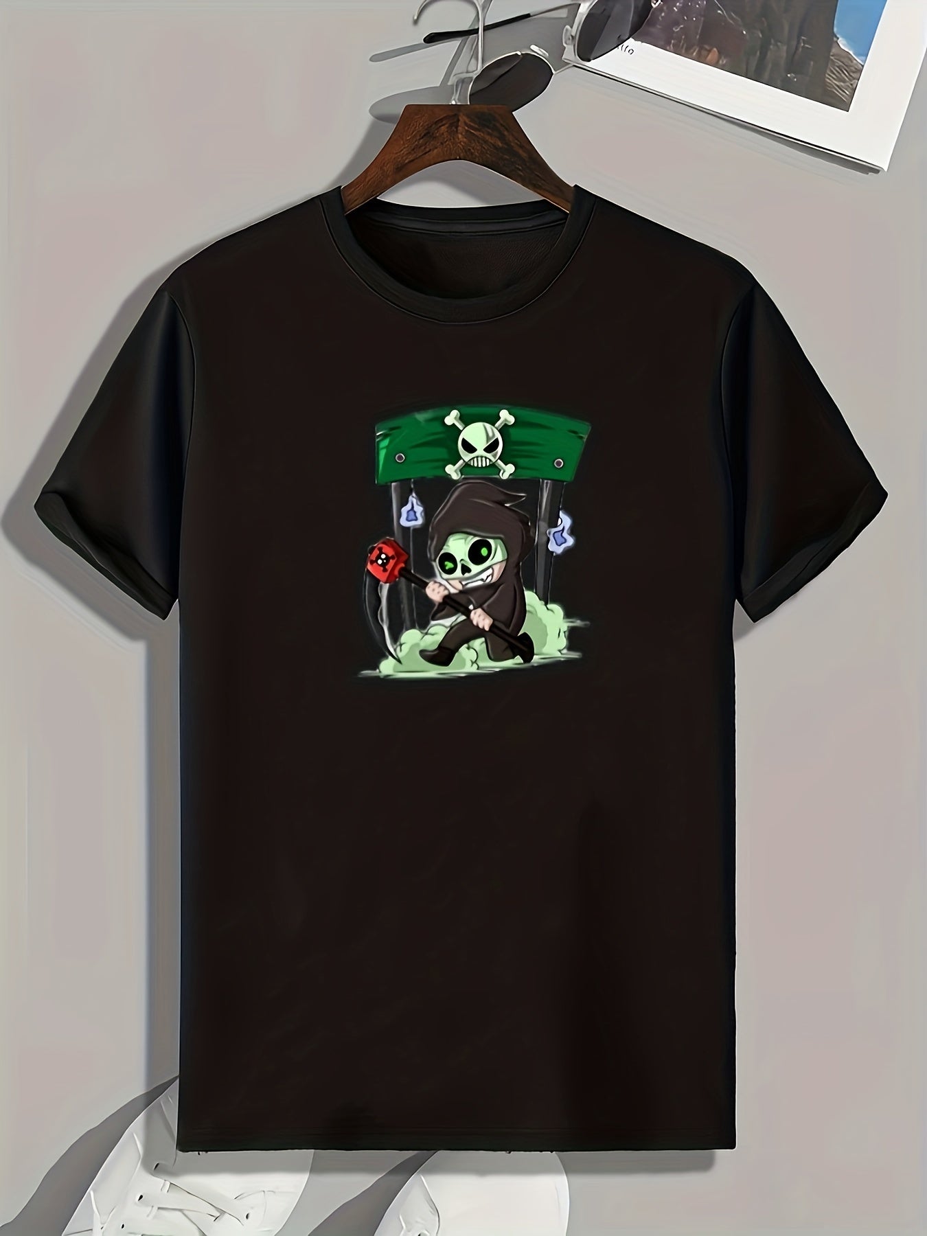 Skeleton Print Men's Graphic T-shirt for Summer