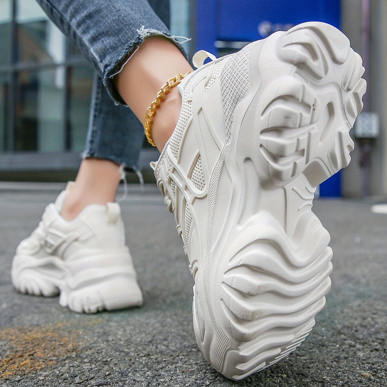 Women's Breathable Mesh Platform Sneakers Lace Up Outdoor Shoes
