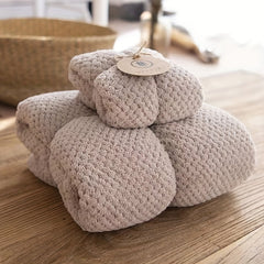 2pcs Absorbent Non Fading Bathroom Towel Set for Adults and Children
