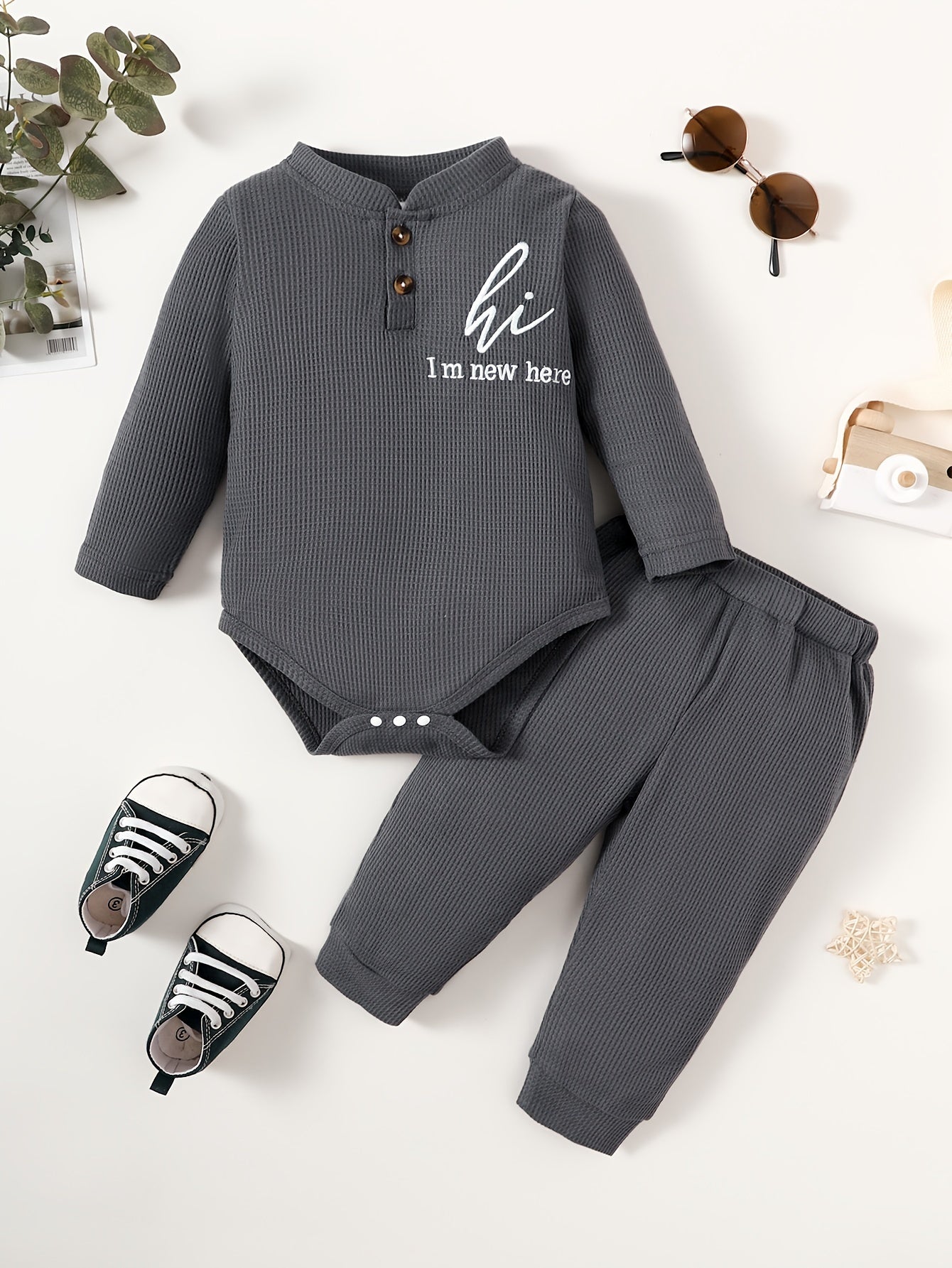 2pcs Baby Boy HI I'M HERE Long Sleeve Romper Top & Trousers Set