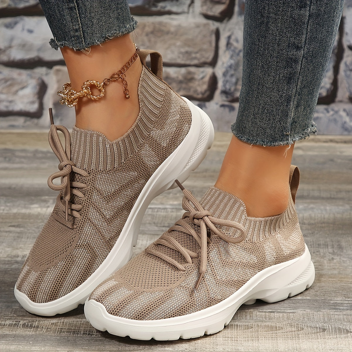 Mesh Breathable Lace Up Sports Shoes Lightweight Non slip Travel Shoes