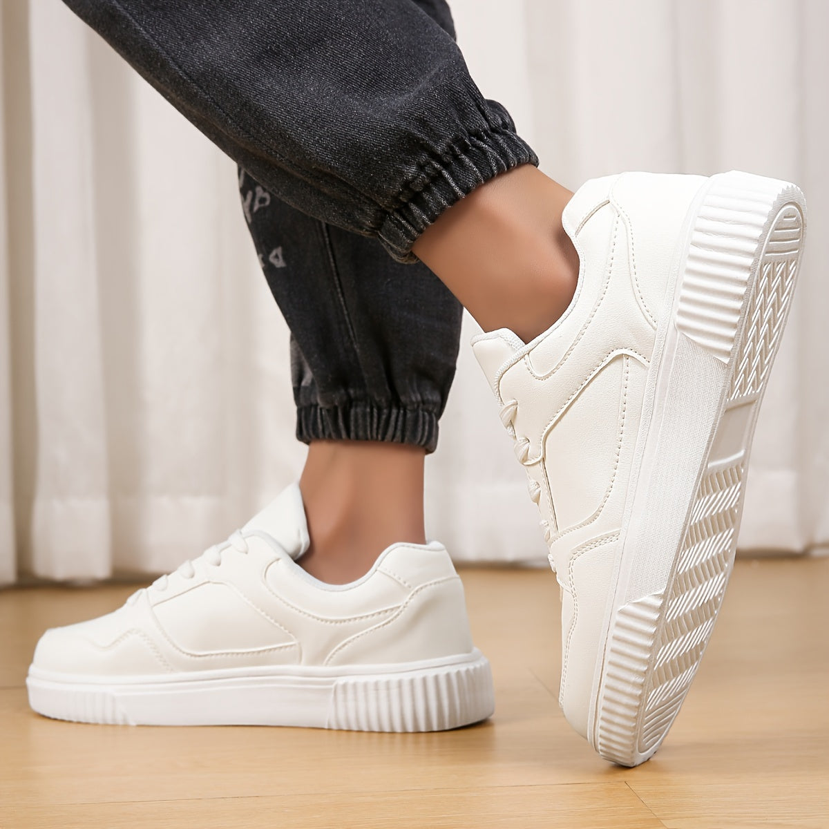 Women's Breathable Skate Shoes Lightweight Sports Shoes