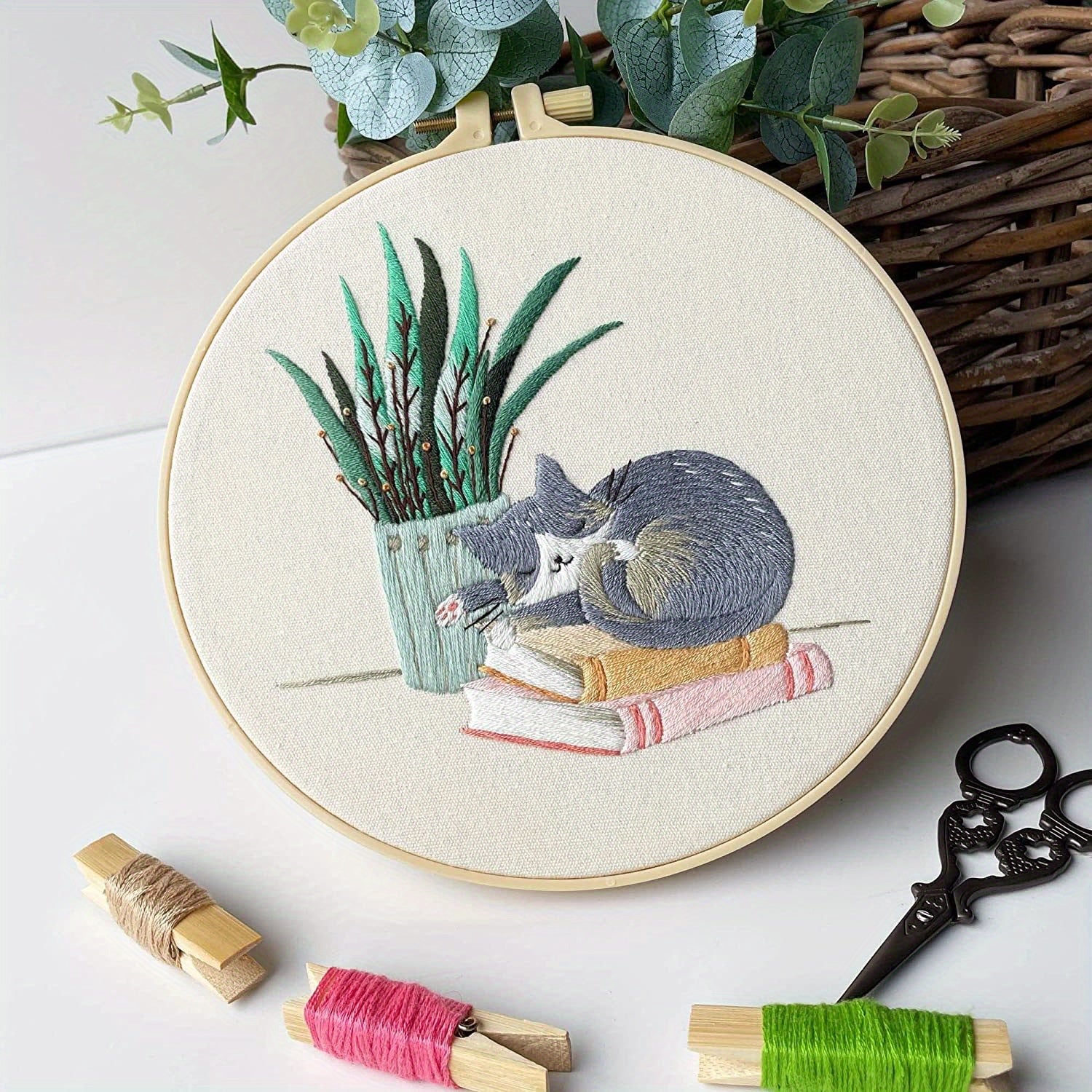 Kitten Embroidery Kit for Beginners - Includes Cloth, Hoop, Needles