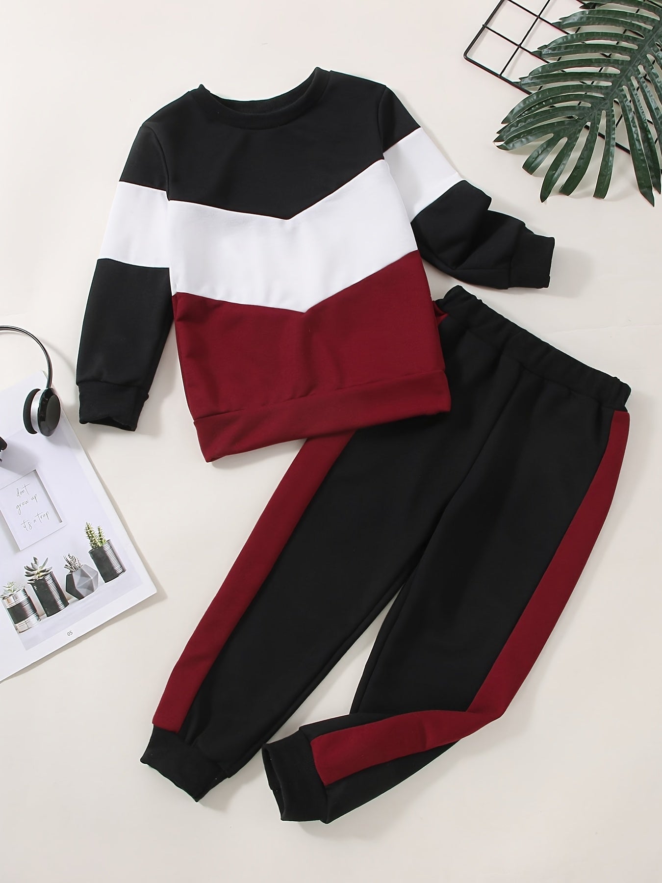 2pcs Baby Boys Splicing Pullover Sweatshirt & Pant Set
