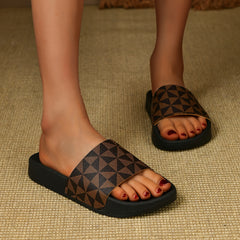 Unisex Triangle Graphic Summer Slippers Wear-resistant Soft Sole Casual Slippers