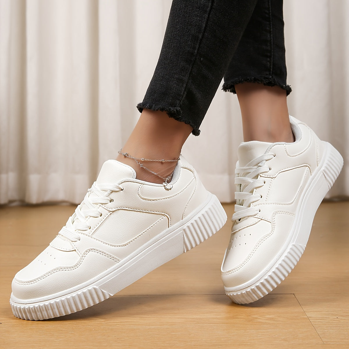 Women's Breathable Skate Shoes Lightweight Sports Shoes